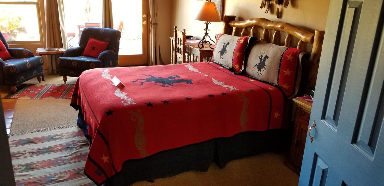 סדונה Adobe Hacienda Bed & Breakfast מראה חיצוני תמונה